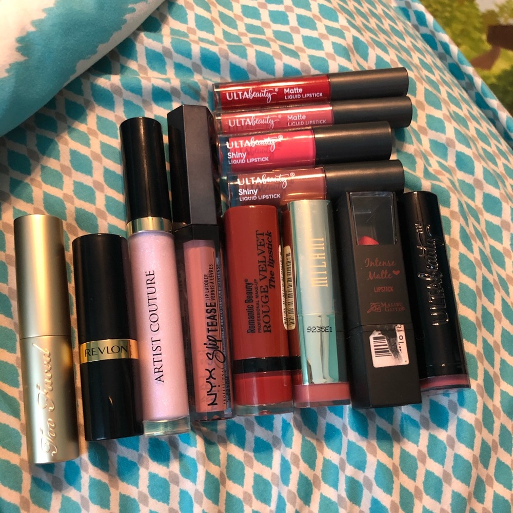 Bundle of lipsticks 💕